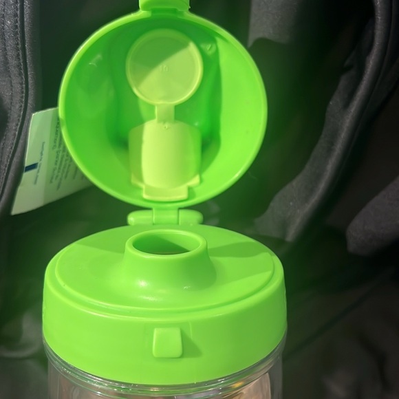 Tervis Emoji Tumbler with Bright Green Lid - Picture 5 of 5